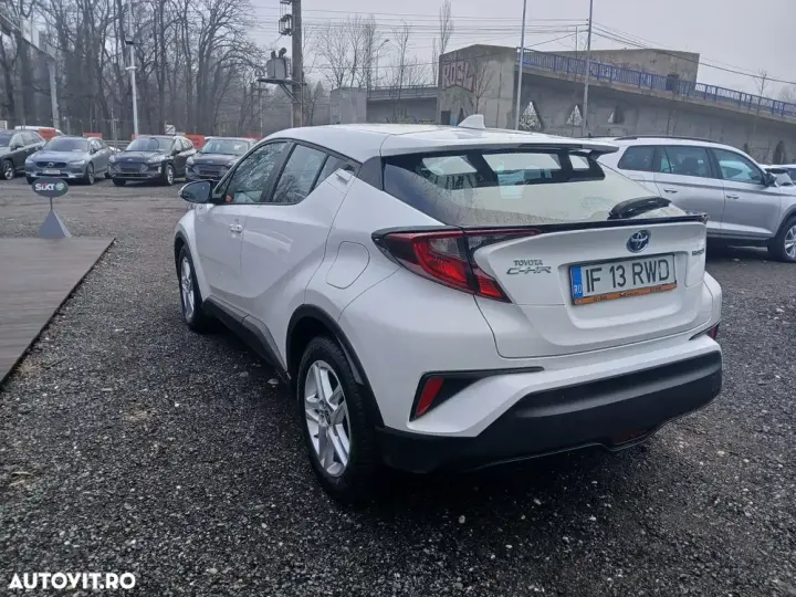 Toyota C-HR 1.8 HSD 4x2 CVT C-enter