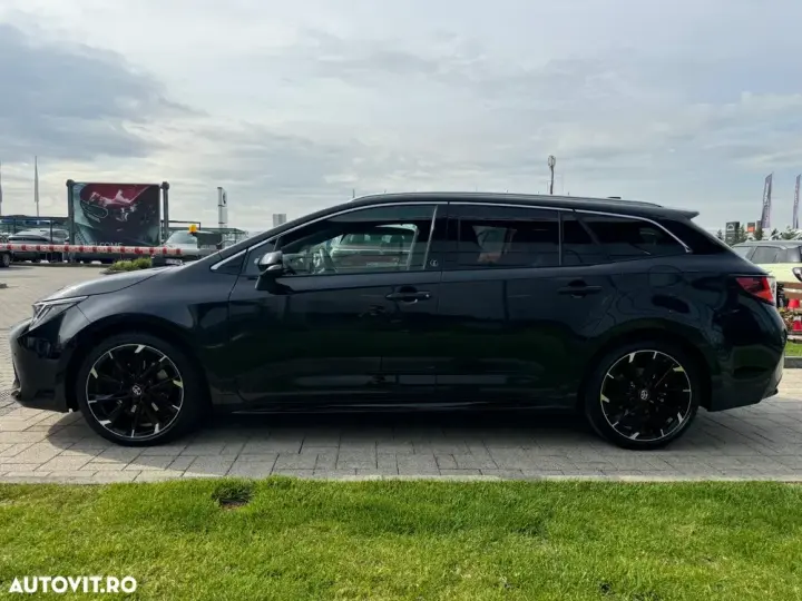 Toyota Corolla XII 2.0 HSD GR SPORT