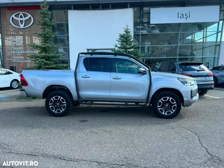 Toyota Hilux 4x4 Double Cab A/T Style