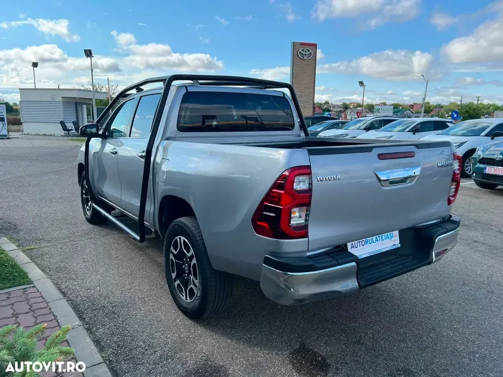 Toyota Hilux 4x4 Double Cab A/T Style — imagine 5