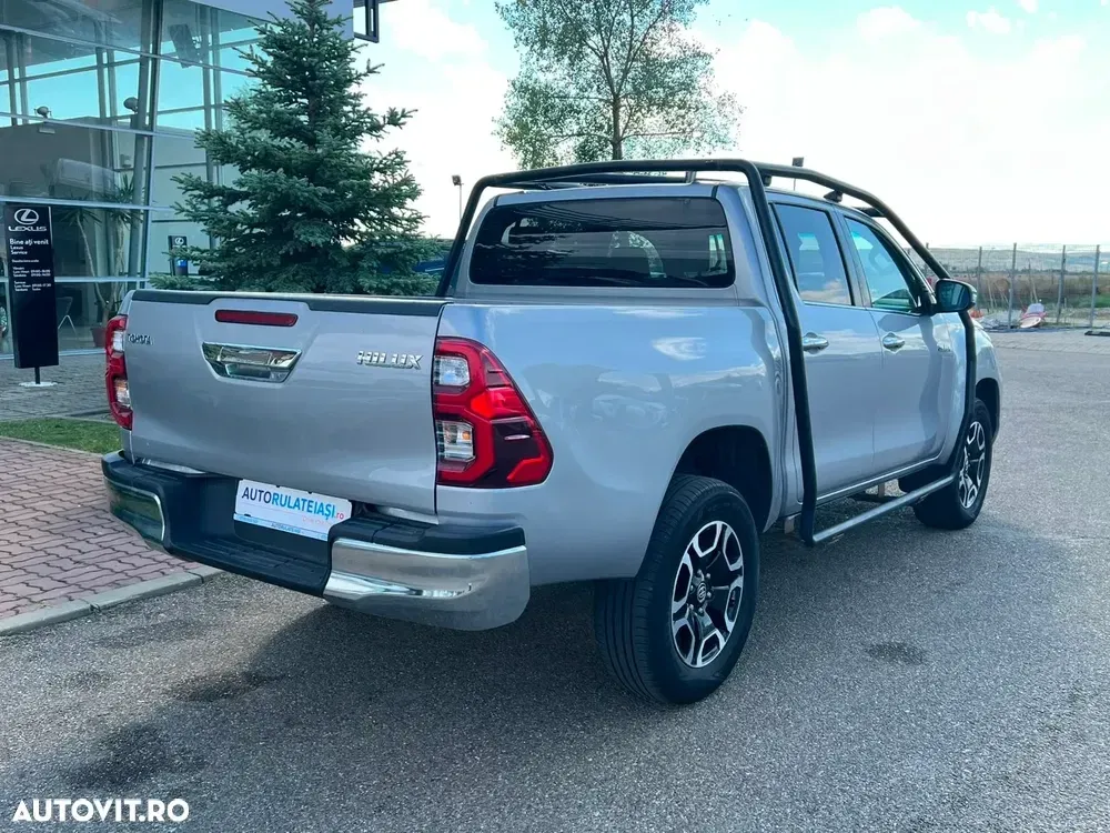Toyota Hilux 4x4 Double Cab A/T Style — imagine 3