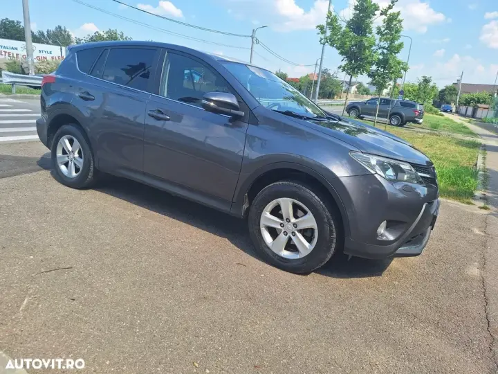 Toyota RAV4 IV 2.2 D-4D Luxury