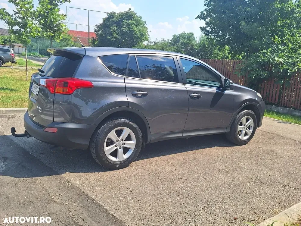 Toyota RAV4 IV 2.2 D-4D Luxury — imagine 2