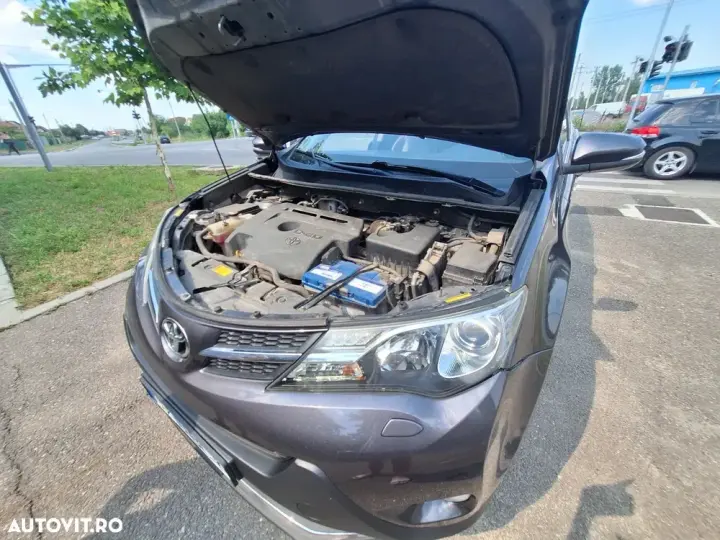 Toyota RAV4 IV 2.2 D-4D Luxury