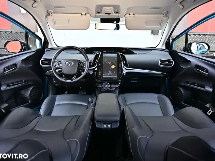 Toyota Prius V