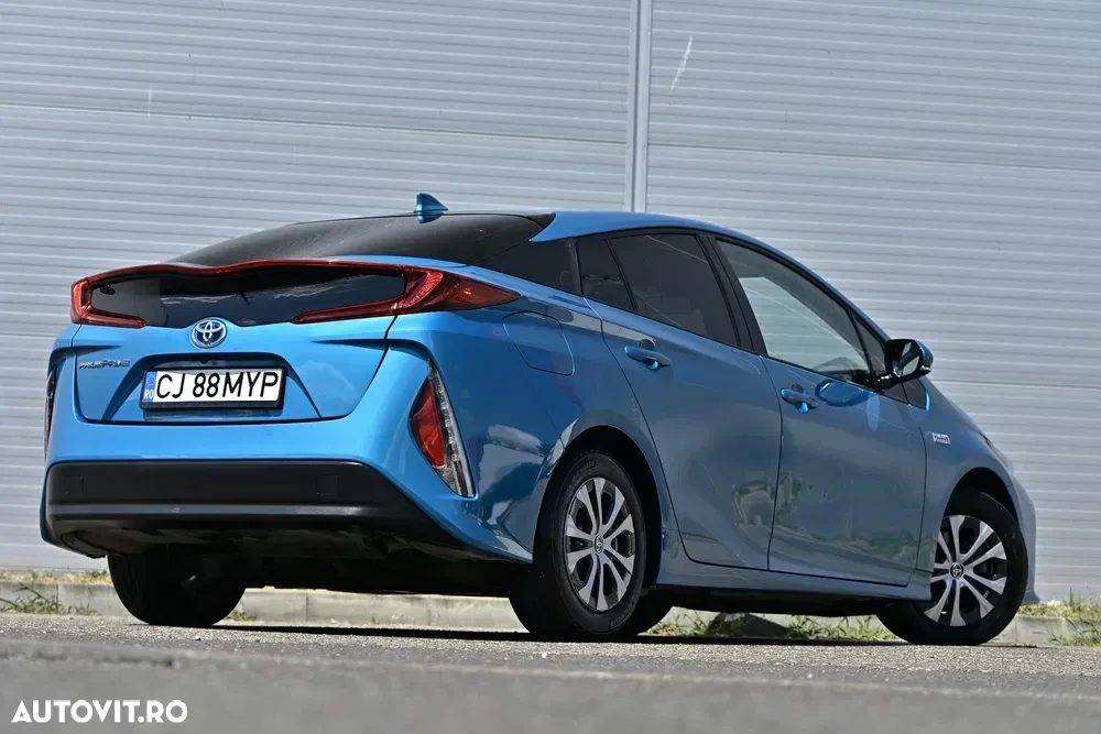 Toyota Prius V — imagine 4