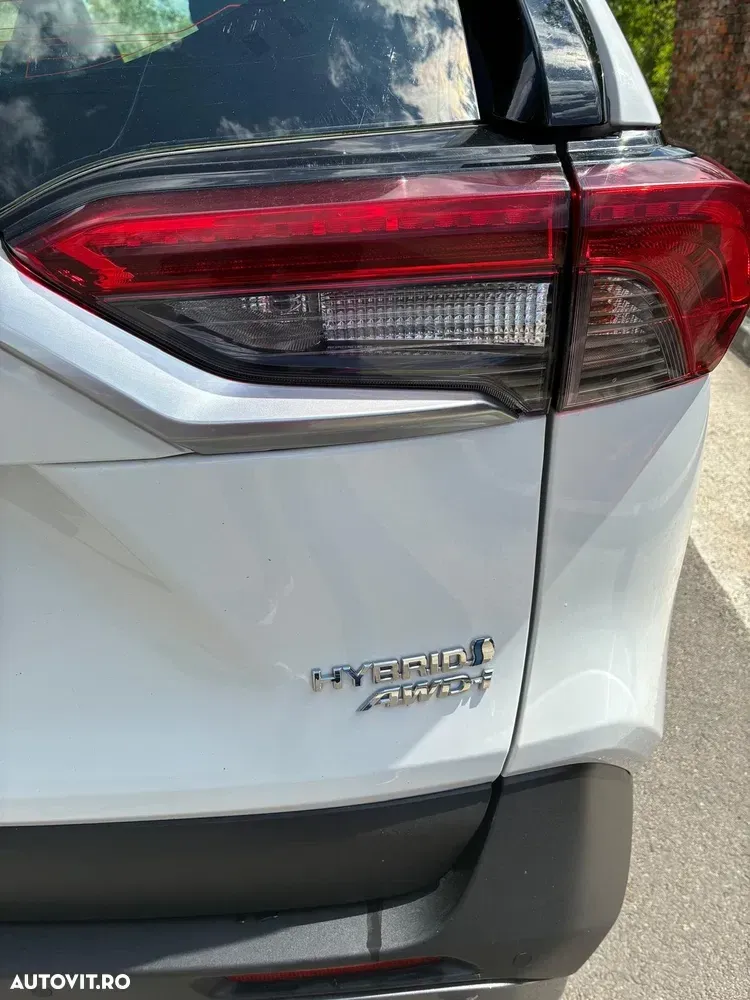 Toyota RAV4 V 2.5 4x4 Adventure — imagine 6
