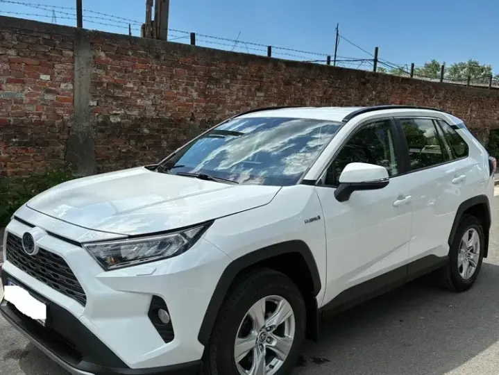 Toyota RAV4 V 2.5 4x4 Adventure