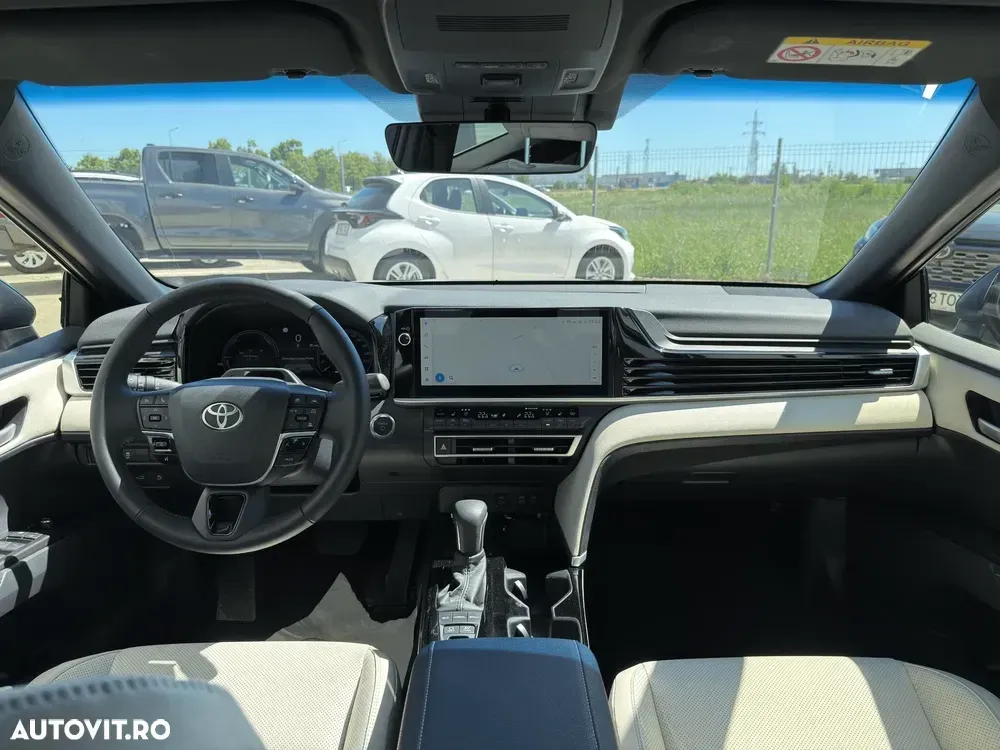 Toyota Camry VIII 2.5 Exclusive — imagine 6