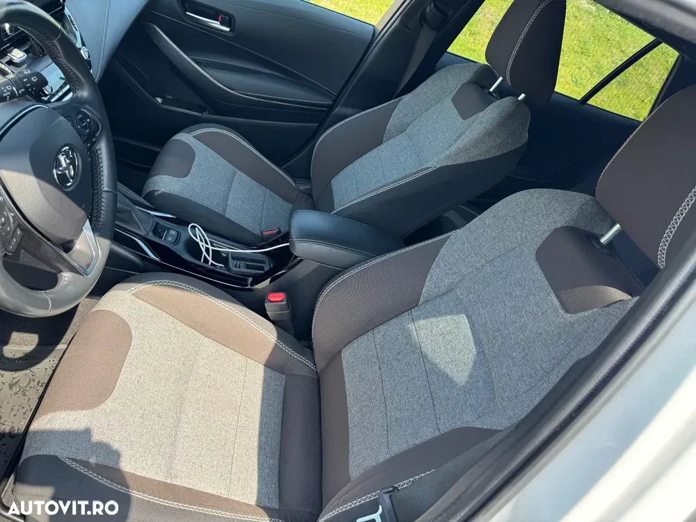 Toyota Corolla XII 1.8 HEV Exclusive — imagine 6