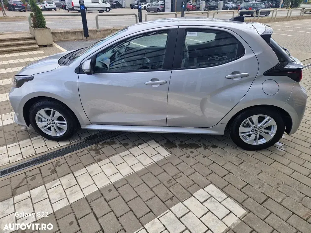 Toyota Yaris 1.5 VVT-i HSD Active — imagine 5