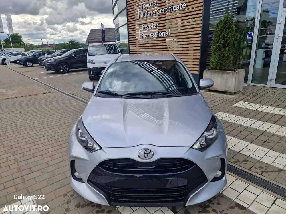 Toyota Yaris 1.5 VVT-i HSD Active — imagine 2