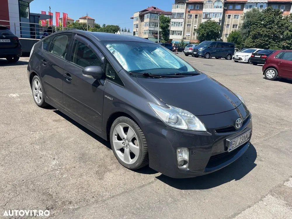Toyota Prius III Luna — imagine 2