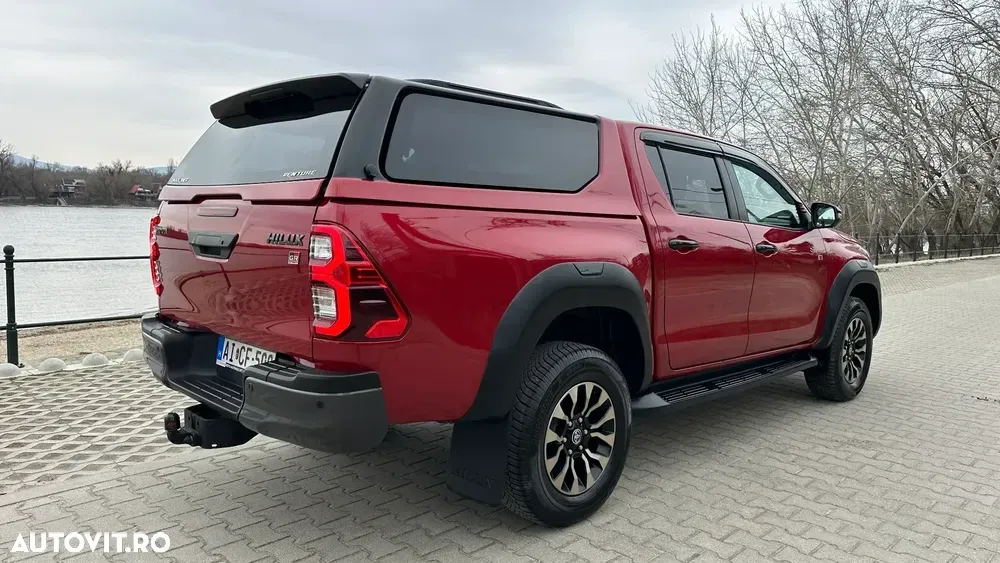 Toyota Hilux VIII 2.8D 204CP 4x4 Double Cab AT GR Sport II — imagine 4