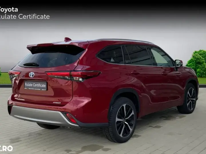 Toyota Highlander 2.5 L Dynamic Force 248CP Luxury Pearly