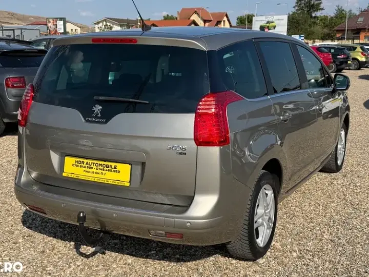 Peugeot 5008 I e-HDI FAP 115 EGS6 Stop&Start Business-Line