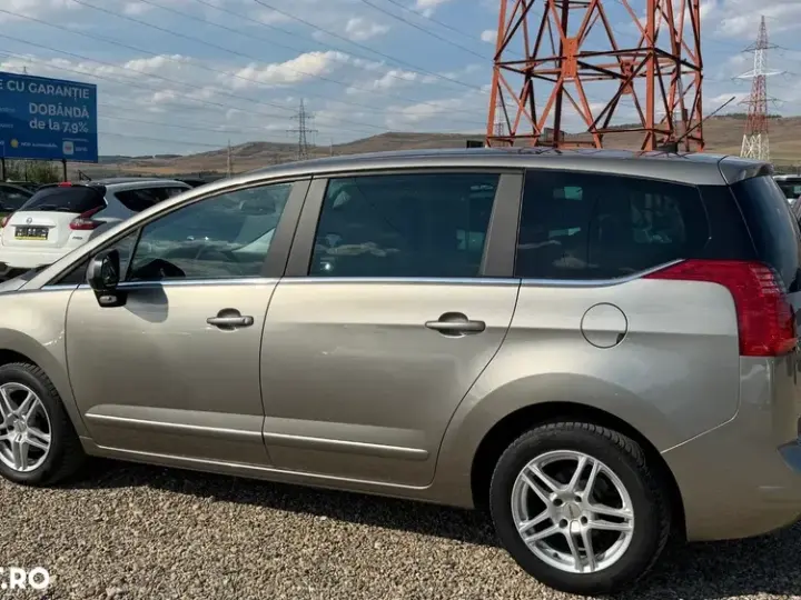 Peugeot 5008 I e-HDI FAP 115 EGS6 Stop&Start Business-Line