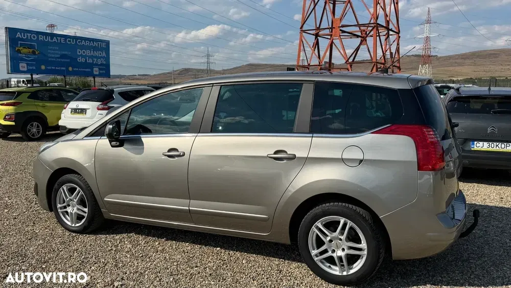 Peugeot 5008 I e-HDI FAP 115 EGS6 Stop&Start Business-Line — imagine 3