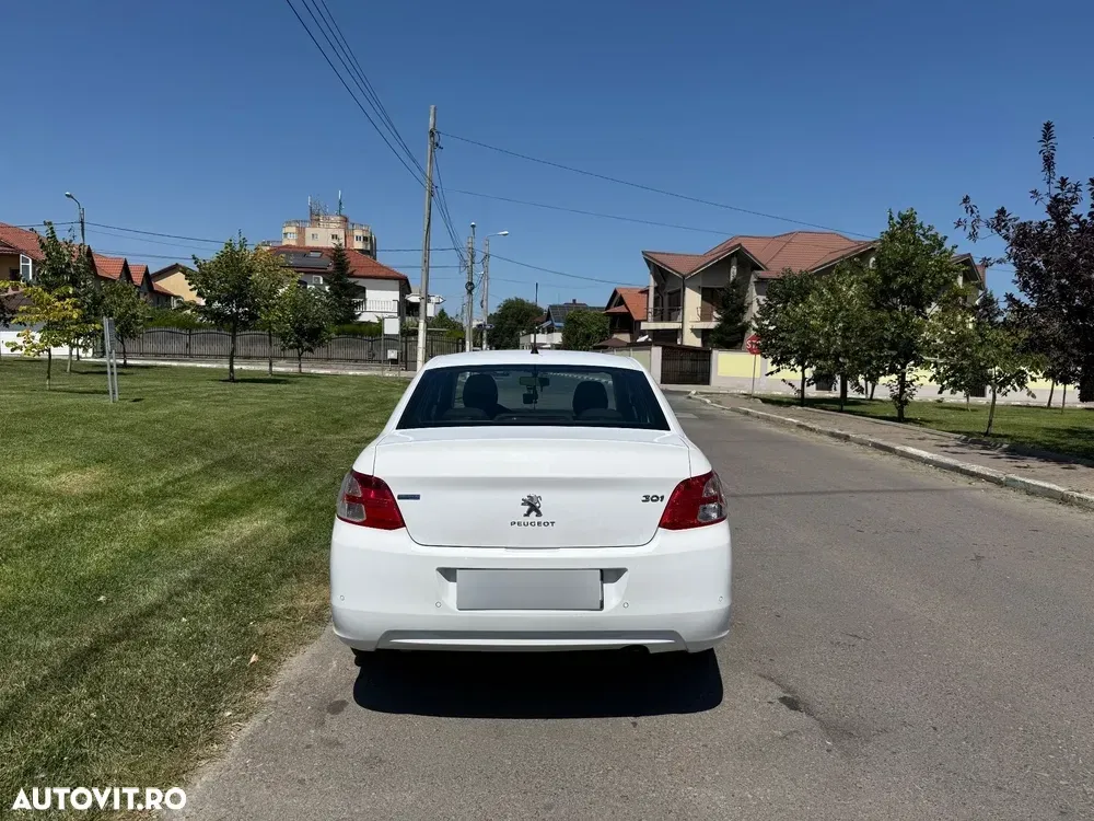Peugeot 301 1.6 BlueHDI FAP Allure — imagine 4