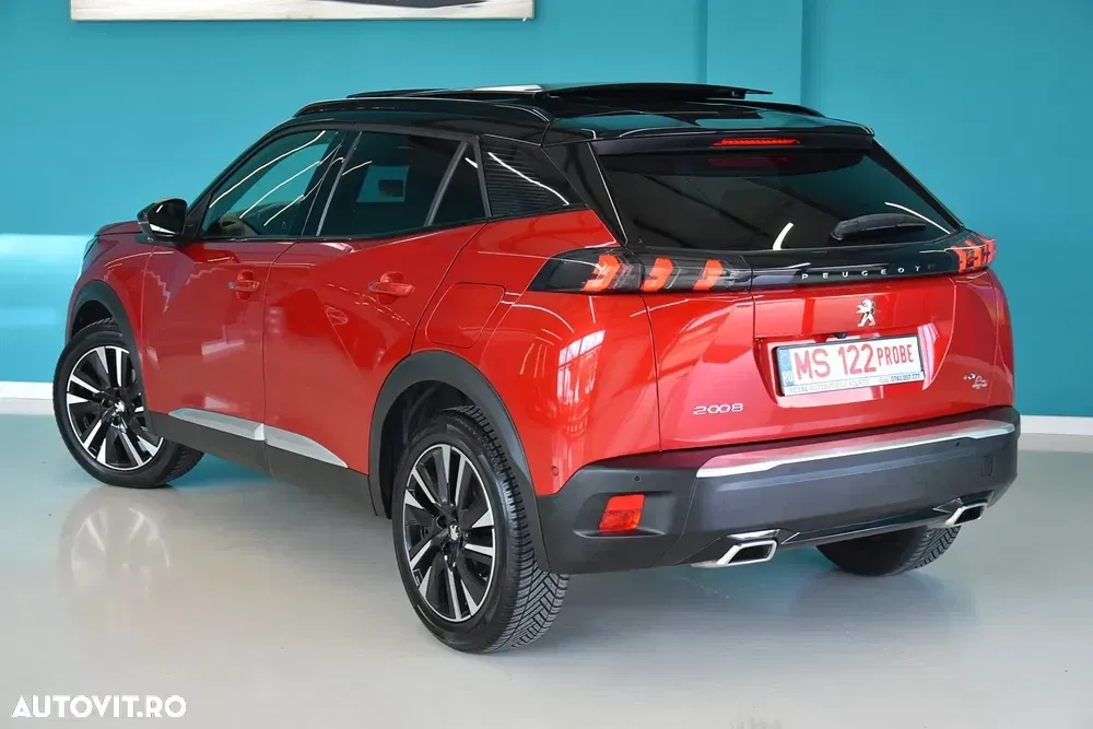 Peugeot 2008 II PureTech 155 EAT8 GT — imagine 4