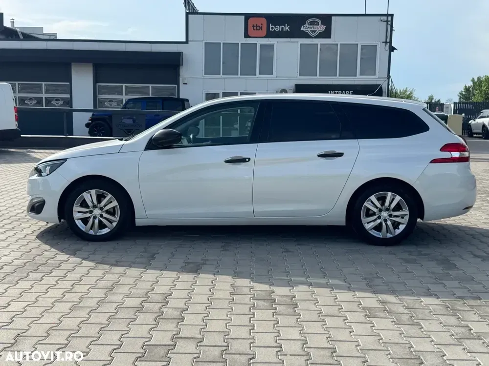 Peugeot 308 II BlueHDi 130 EAT8 Stop & Start Allure — imagine 3