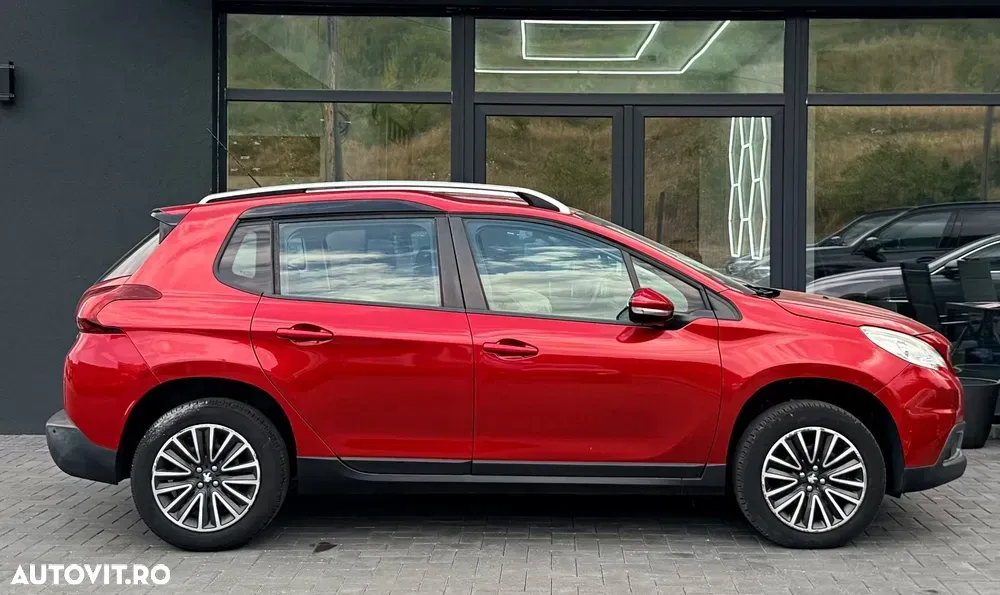 Peugeot 2008 PureTech 110 Style — imagine 2