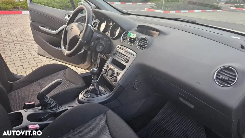 Peugeot 308 — imagine 6