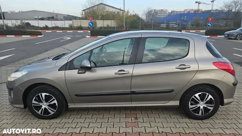 Peugeot 308 — imagine 3
