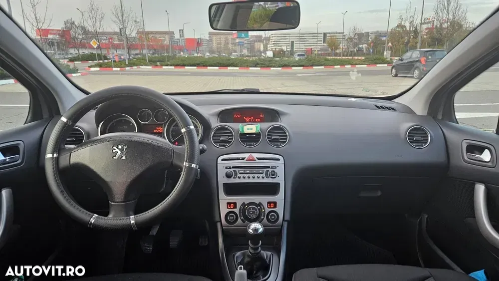 Peugeot 308 — imagine 4