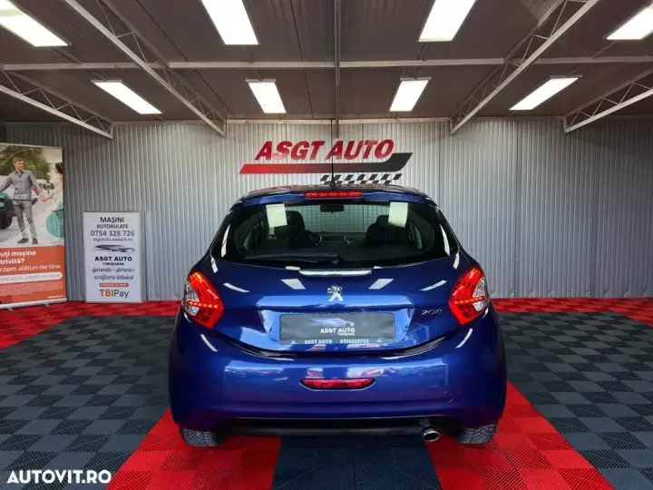 Peugeot 208 I