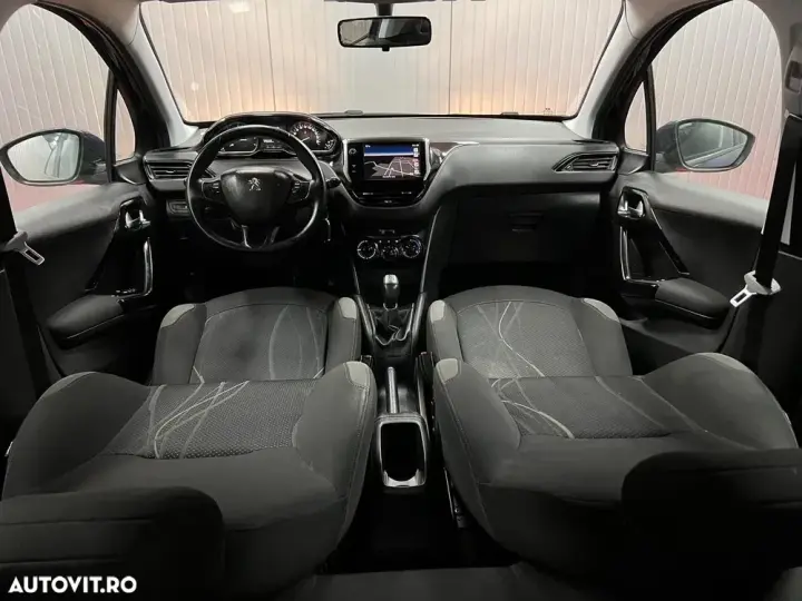 Peugeot 208 I