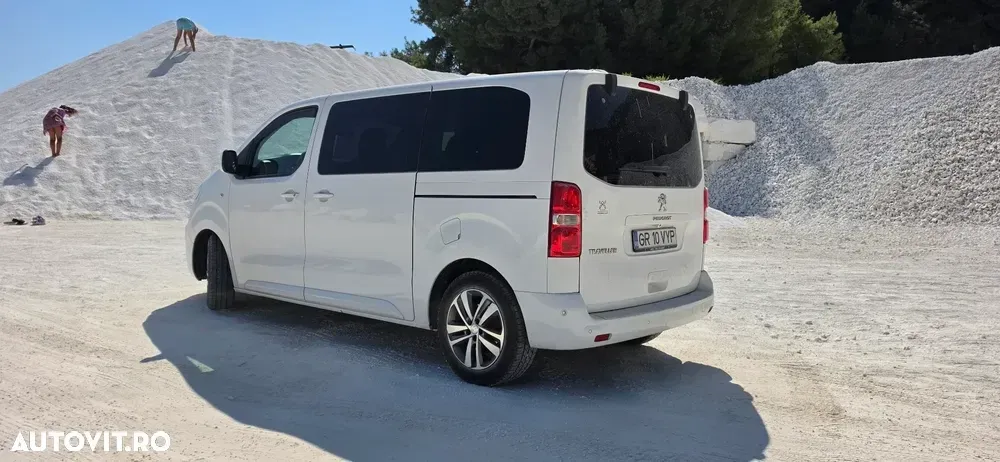 Peugeot Traveller L2H1 BlueHDI S&S Navette VIP Aut. — imagine 2