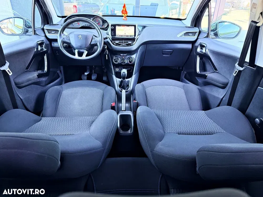 Peugeot 208 PureTech 82 Start & Stop Active — imagine 6