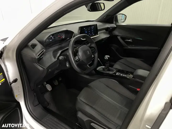 Peugeot 2008 II 1.2 L PureTech STT Allure