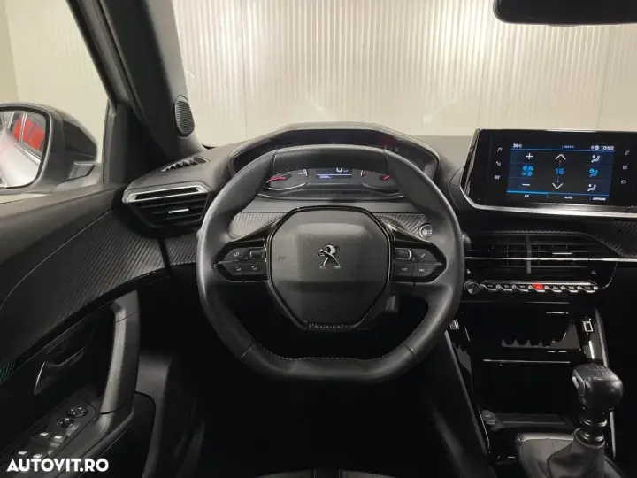 Peugeot 2008 II 1.2 L PureTech STT Allure