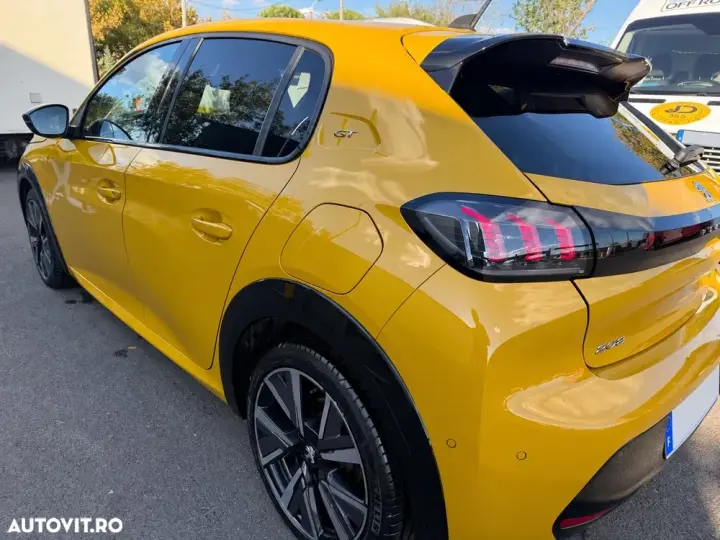Peugeot 208 II 1.2 L PureTech STT EAT8 GT Line
