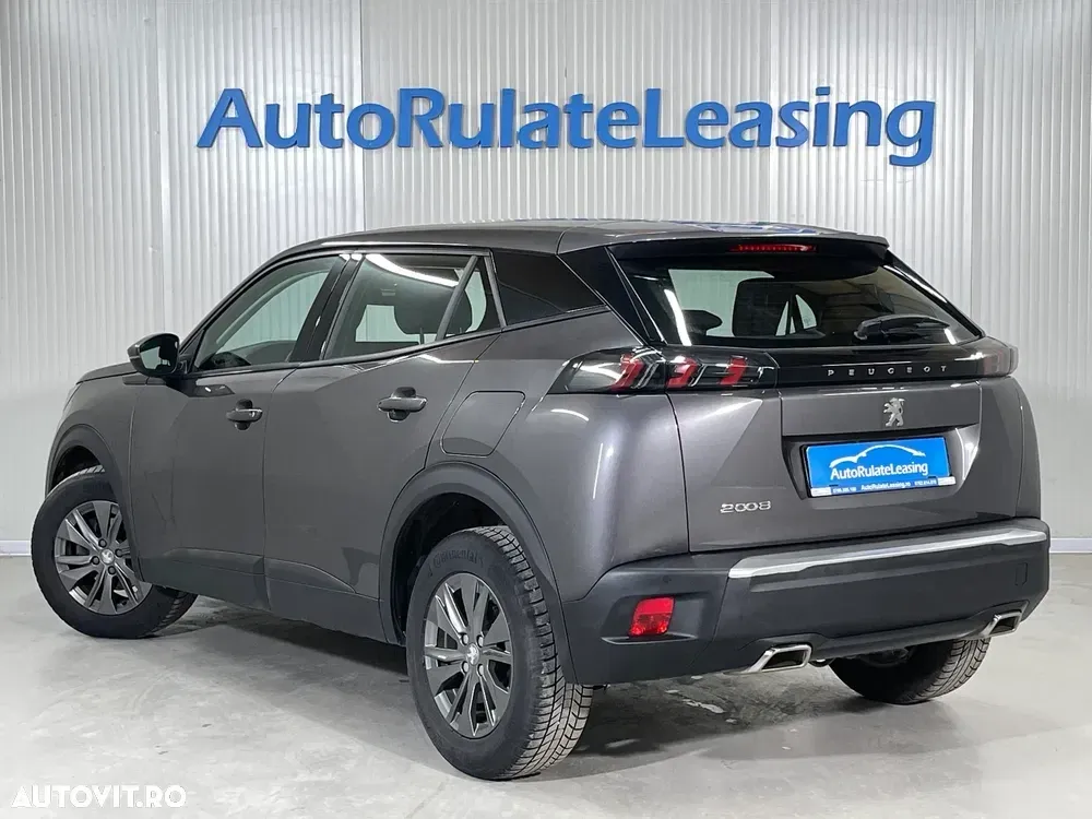 Peugeot 2008 II PureTech 130 EAT8 Allure — imagine 4