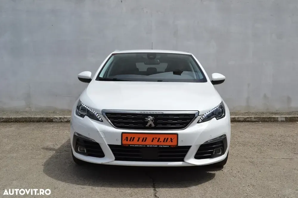 Peugeot 308 II 1.5 BlueHDi FAP STT EAT8 Allure — imagine 2