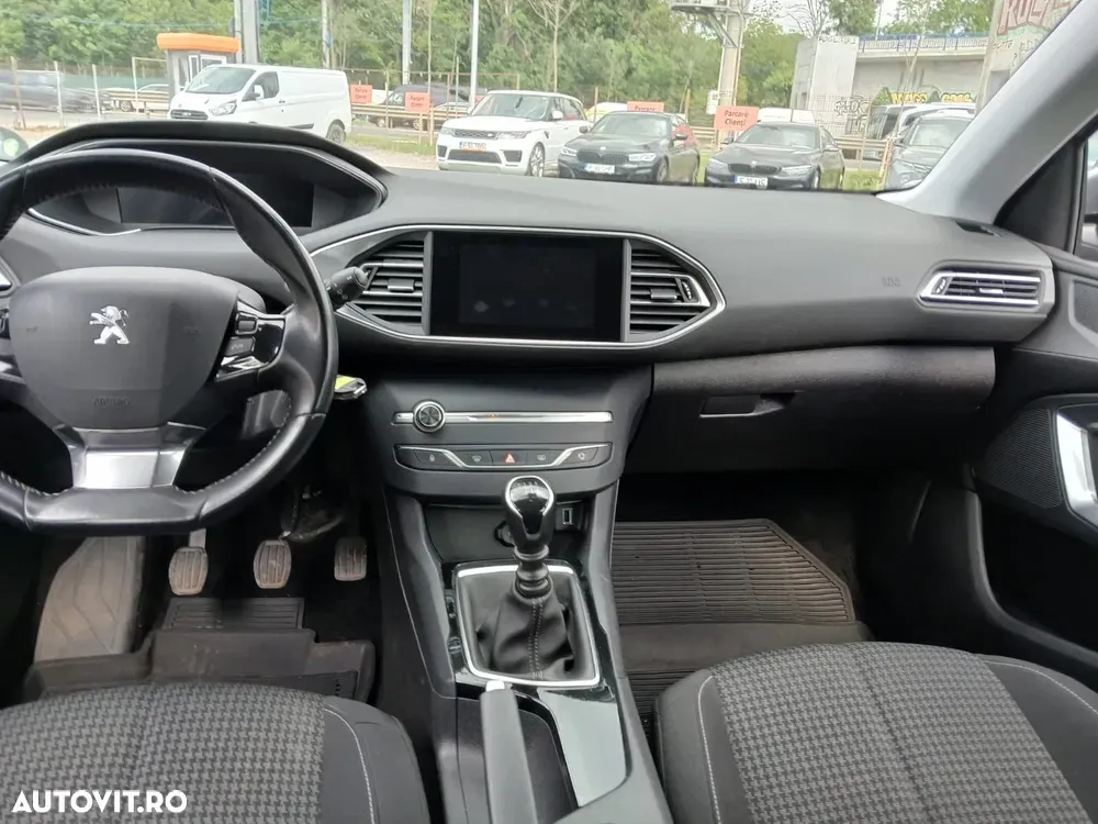 Peugeot 308 1.2 L PureTech Turbo S&S Active — imagine 6