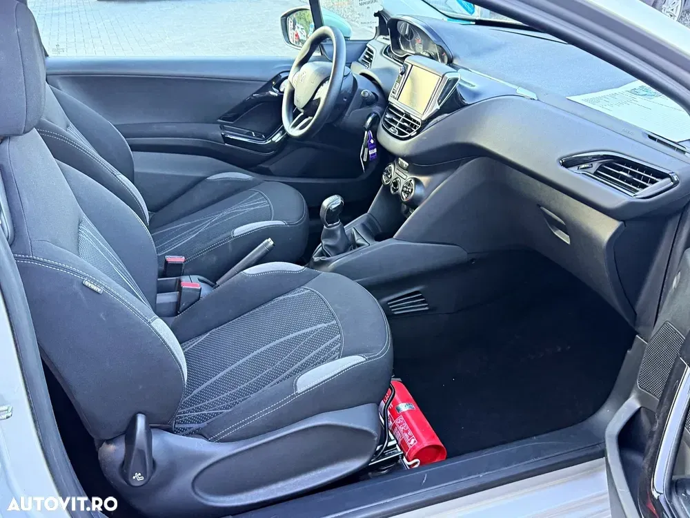 Peugeot 208 PureTech 110 Stop & Start Active — imagine 6