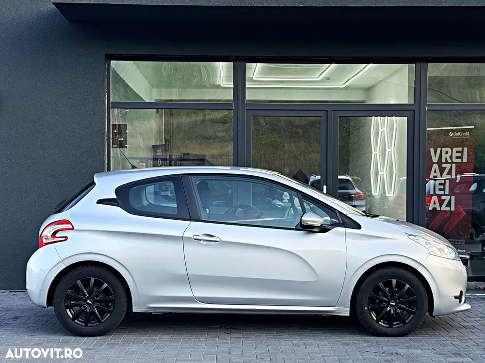 Peugeot 208 PureTech 110 Stop & Start Active — imagine 4