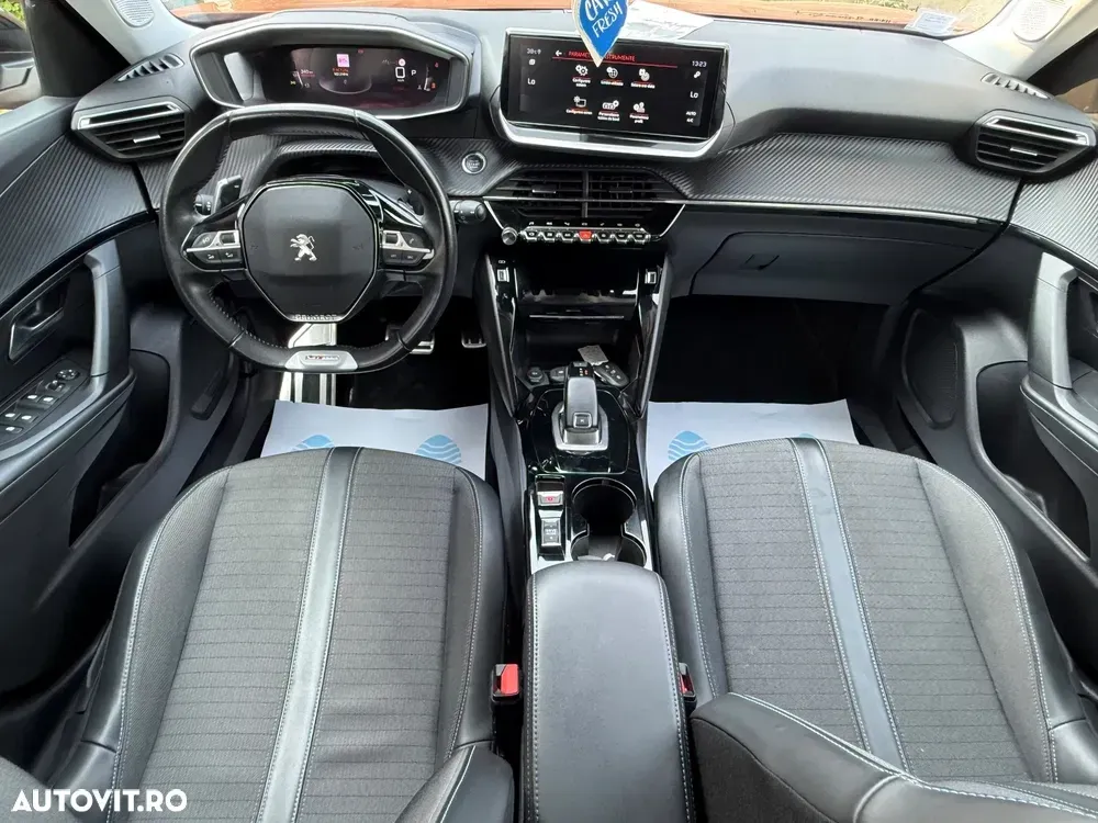 Peugeot 2008 II 1.5 BlueHDI EAT8 STT GT Pack — imagine 5