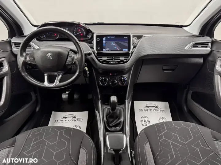 Peugeot 2008 I 1.2 L PureTech Active