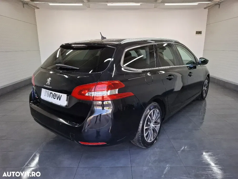 Peugeot 308 II 1.2 L PureTech Turbo Allure — imagine 2