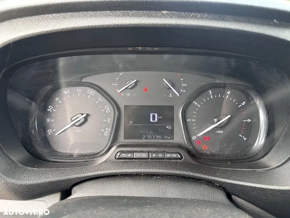 Peugeot Expert — imagine 6