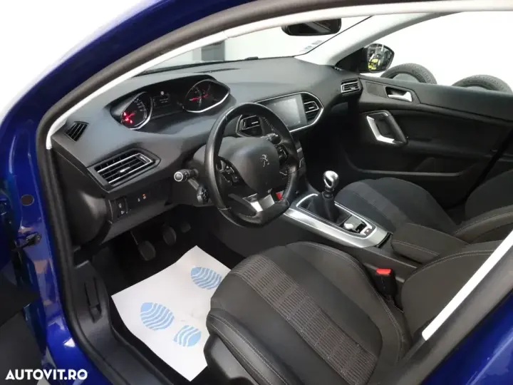 Peugeot 308 II 1.2 L PureTech Turbo S&S Allure
