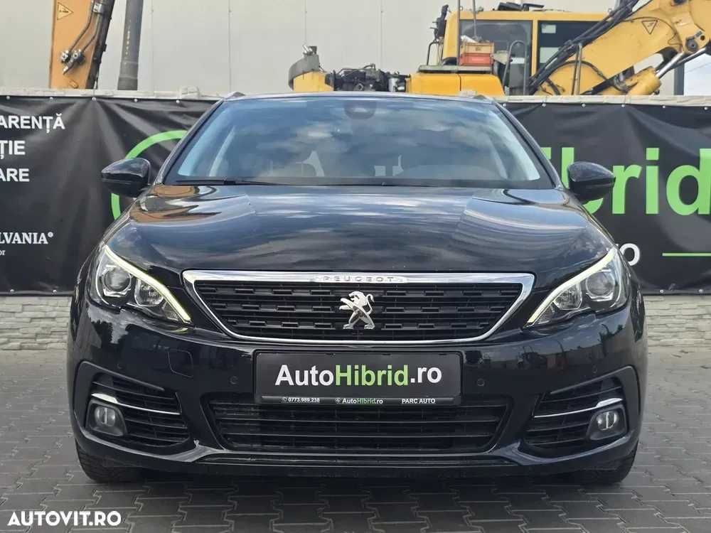 Peugeot 308 II 1.2L PureTech S&S BVM6 Allure — imagine 2