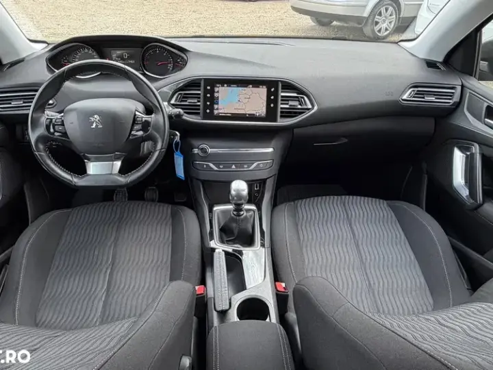 Peugeot 308 II e-HDi 115 Stop & Start Niveau 2 Business-Line