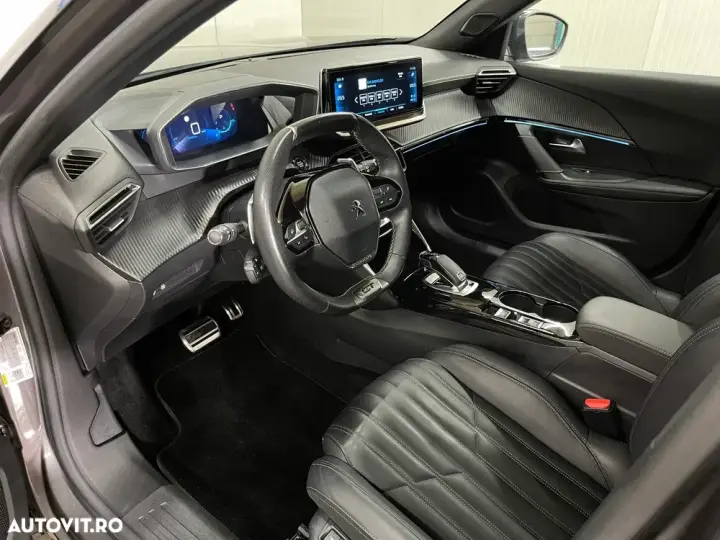 Peugeot 2008 II PureTech 155 EAT8 GT