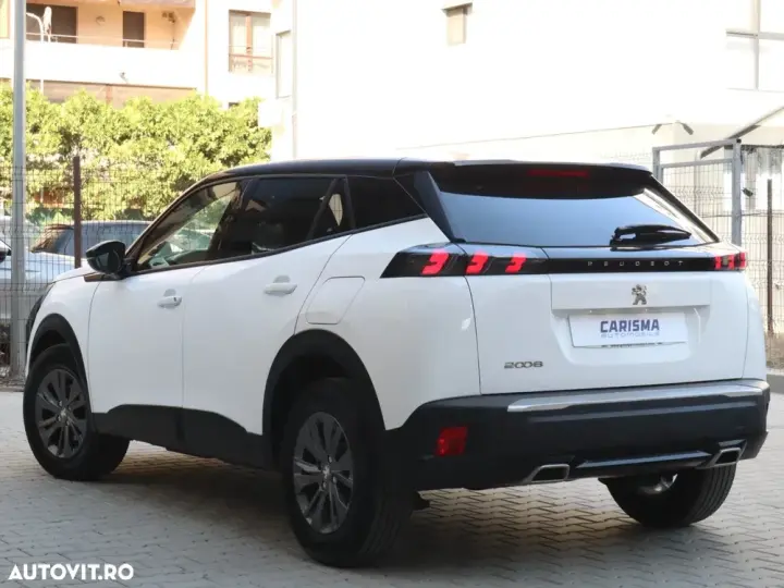 Peugeot 2008 PureTech 130 EAT8 Allure Pack
